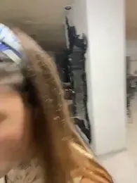 Izy_cute_ stripchat stream image