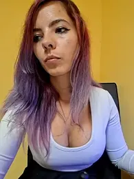 allinqueen stripchat stream image