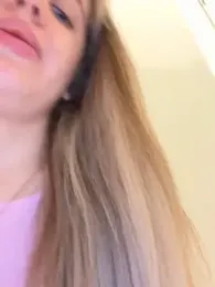 Holly-Glamour stripchat stream image