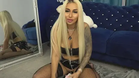 GoldenAmber stripchat stream image