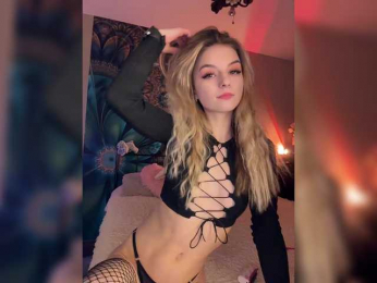 ilittleheart bongacams stream image