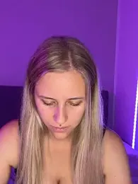 lunawolf21 stripchat stream image