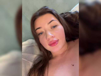 juicy-peachh bongacams stream image