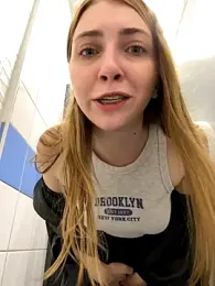 Sunny___Bunny stripchat stream image