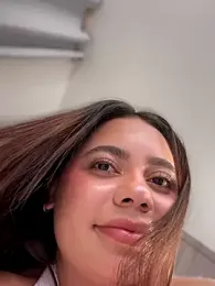 Aryrosee stripchat stream image