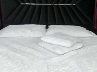 atinxnaugthy camsoda stream image