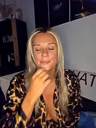 SpicyVicky stripchat stream image