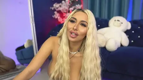 GoldenAmber stripchat stream image