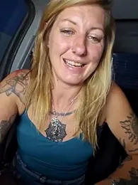 SheIsSomething stripchat stream image