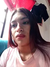 annie-19 stripchat stream image