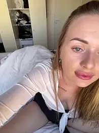 ElenaRebelle stripchat stream image