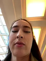 Holly_Play stripchat stream image