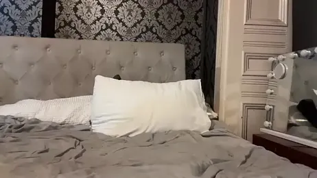 LucyLuxee19 stripchat stream image