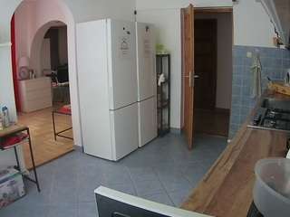 voyeurcam-julmodels-kitchen camsoda stream image