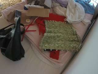 voyeurcam-julmodels-whitebed-1 camsoda stream image