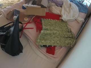 voyeurcam-julmodels-whitebed-1 camsoda stream image