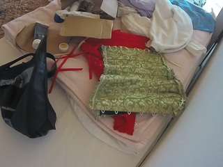 voyeurcam-julmodels-whitebed-1 camsoda stream image