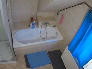 voyeurcam-julmodels-bath-2nd-1 camsoda stream image