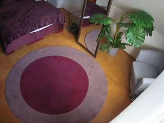 voyeurcam-julmodels-whitebed-5 camsoda stream image