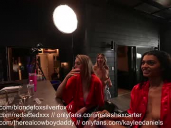 blondefoxsilverfox chaturbate stream image