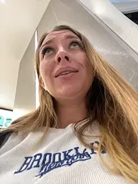 Sweet___Emily stripchat stream image