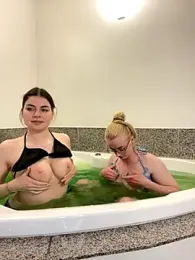 EllyNora stripchat stream image