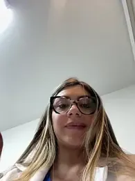 alicee16 stripchat stream image