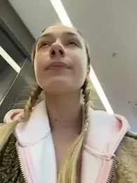 Lia__Love stripchat stream image