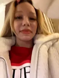 babydolll stripchat stream image