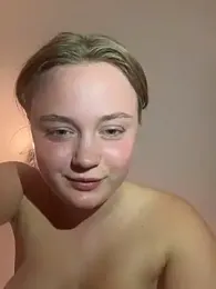 CherryEmmy stripchat stream image