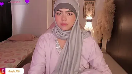 shayla_18 stripchat stream image