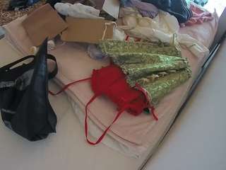 voyeurcam-julmodels-whitebed-1 camsoda stream image