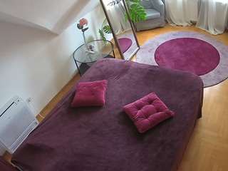 voyeurcam-julmodels-whitebed-4 camsoda stream image