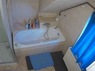 voyeurcam-julmodels-bath-2nd-1 camsoda stream image