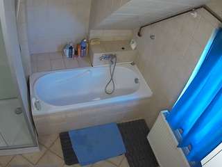 voyeurcam-julmodels-bath-2nd-1 camsoda stream image