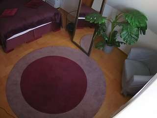 voyeurcam-julmodels-whitebed-5 camsoda stream image