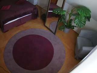 voyeurcam-julmodels-whitebed-5 camsoda stream image