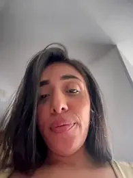 kiaraglam2 stripchat stream image