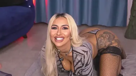 GoldenAmber stripchat stream image