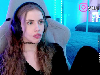 VikkiExtraCheese bongacams stream image