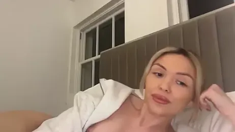 lolableux stripchat stream image