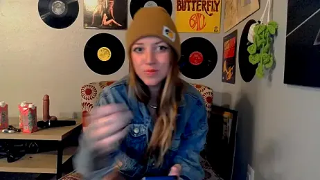 molly_witha_chance stripchat stream image