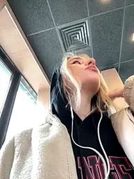 SSSATIVA_model stripchat stream image