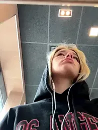 SSSATIVA_model stripchat stream image