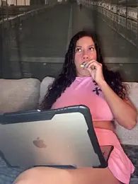 Bigbuttbrooklynn stripchat stream image