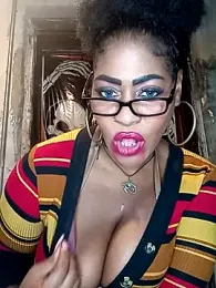 AmazonianMistress stripchat stream image