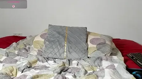 laurasommer stripchat stream image