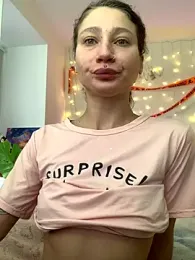 HotCaramellsTV stripchat stream image