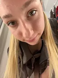 Lia__Love stripchat stream image