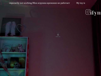 fymryn bongacams stream image